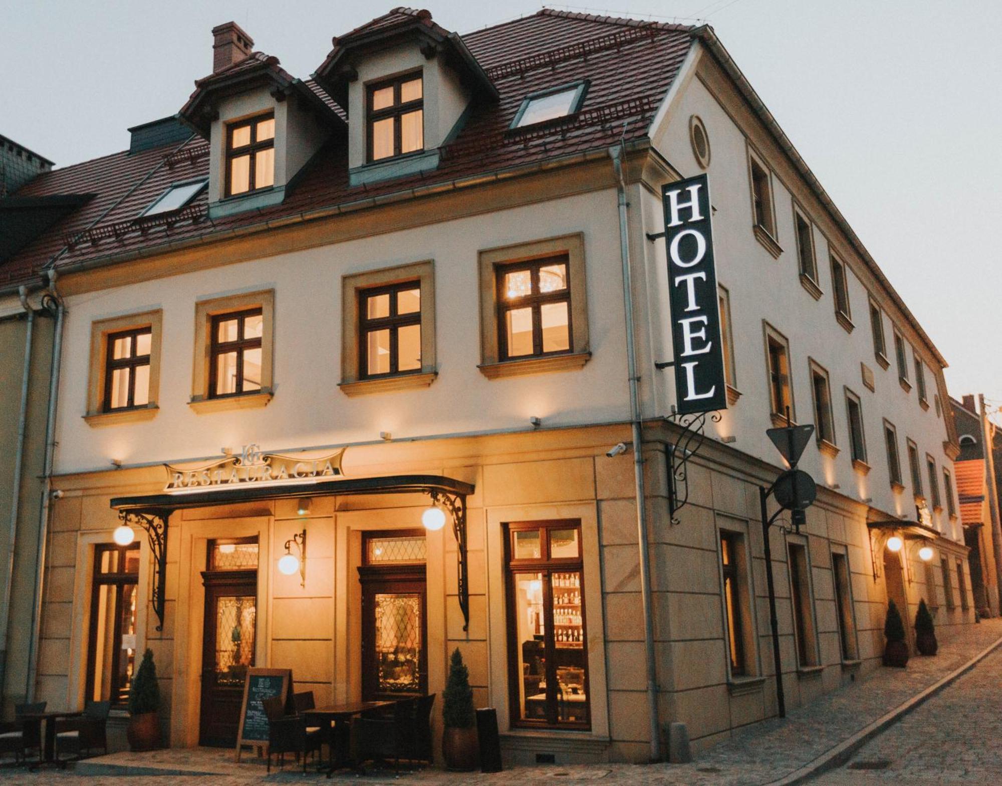 Hg Hotel Toszek Exterior foto